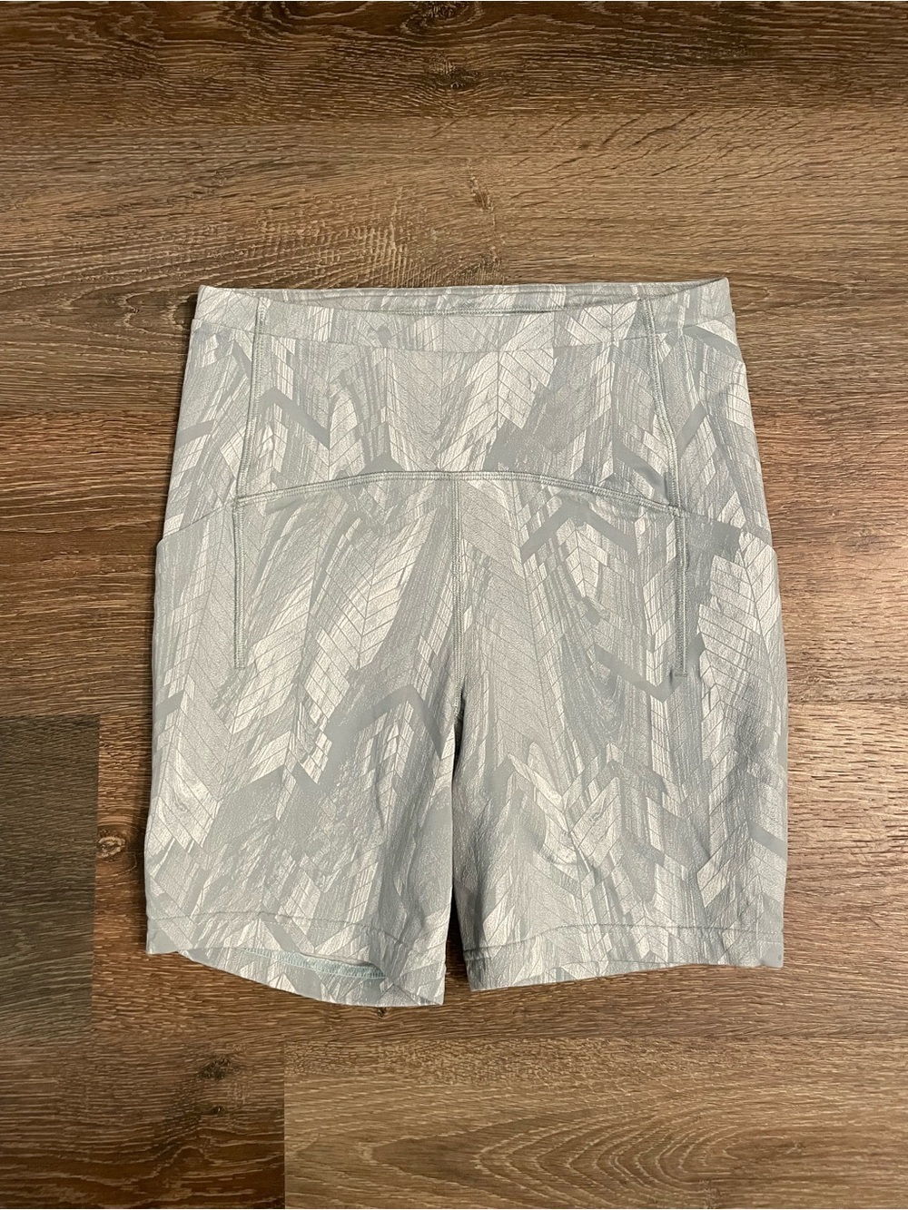 Lululemon Swift Speed High-Women's Patterned Performance Shorts Size 6